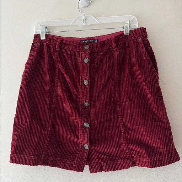 Abercrombie & Fitch Dresses & Skirts - Abercrombie & Fitch Burgundy Corduroy Button‎ Front Mini Skirt